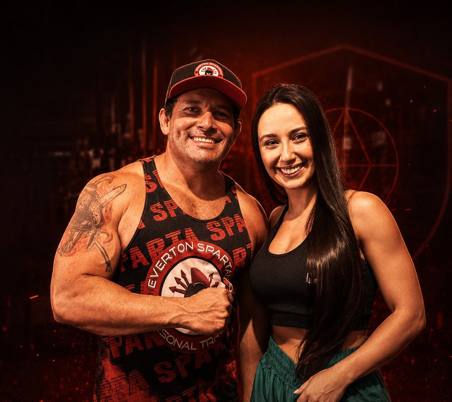 Everton, o Personal Spartano, com aluna — resultado real